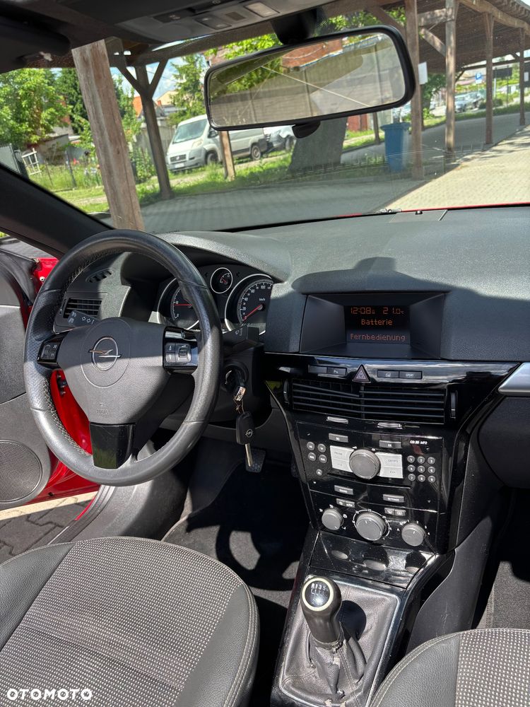 Opel Astra 1.9 CDTI DPF Sport - 17