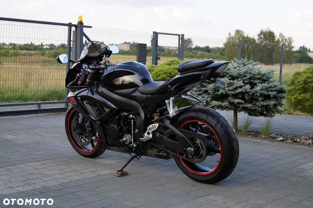 Suzuki GSX-R - 8
