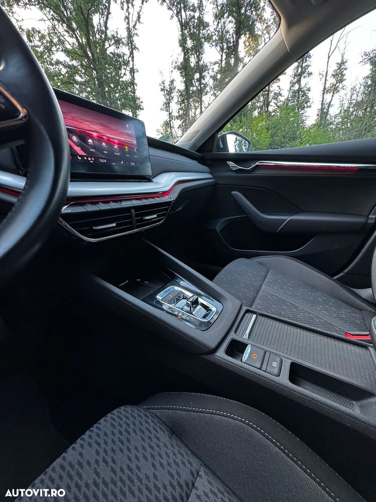 Skoda Octavia 2.0 TDI DSG Style - 19