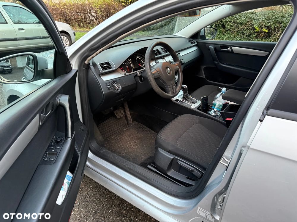 Volkswagen Passat 2.0 TDI DSG BlueMotion Technology Comfortline - 13