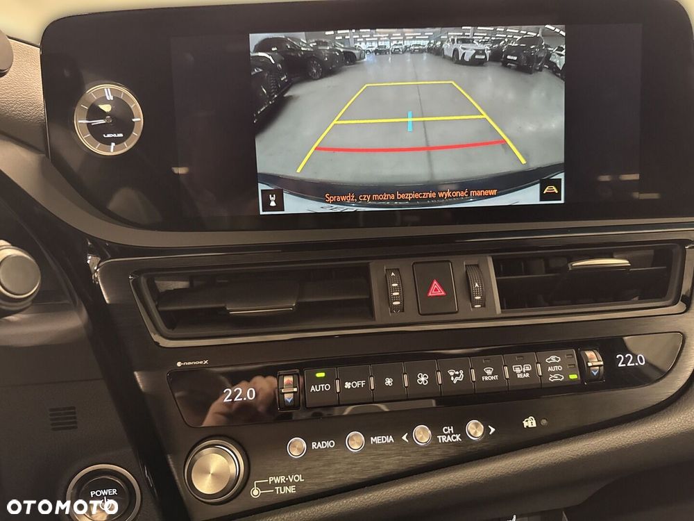 Lexus ES 300h F Sport Edition - 21