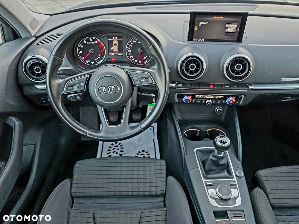 Audi A3 Sportback 1.4 TFSI CoD Sport - 19