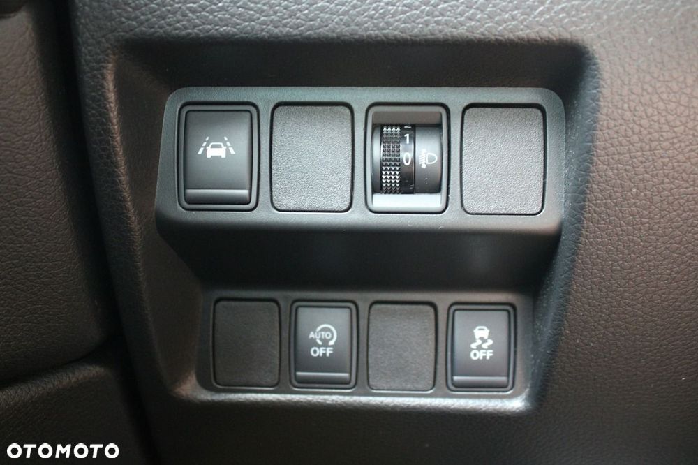 Nissan Qashqai 1.6 DIG-T N-Connecta - 27