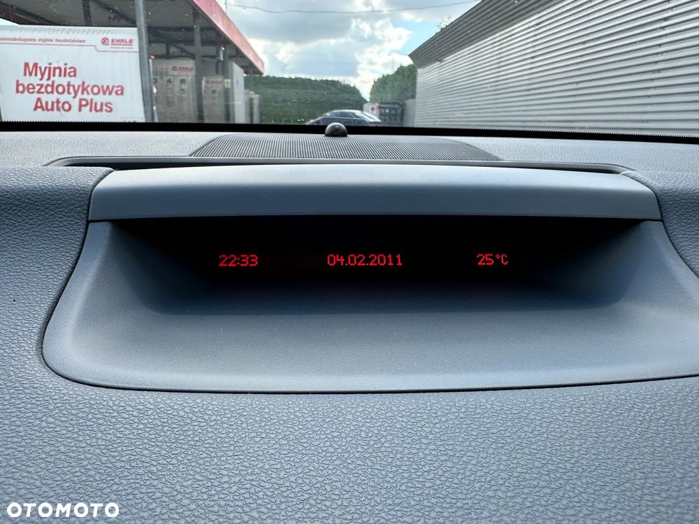 Opel Meriva - 24