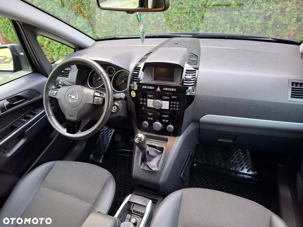 Opel Zafira - 14