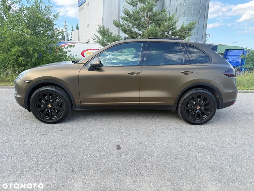 Porsche Cayenne - 8