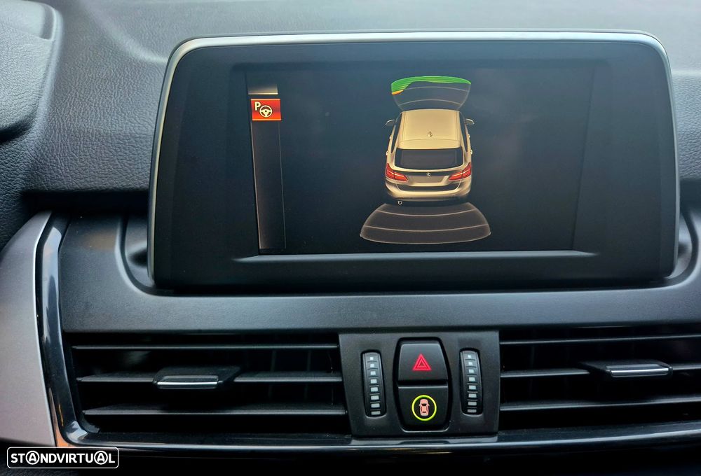 BMW 218 Active Tourer i Luxury Line - 34