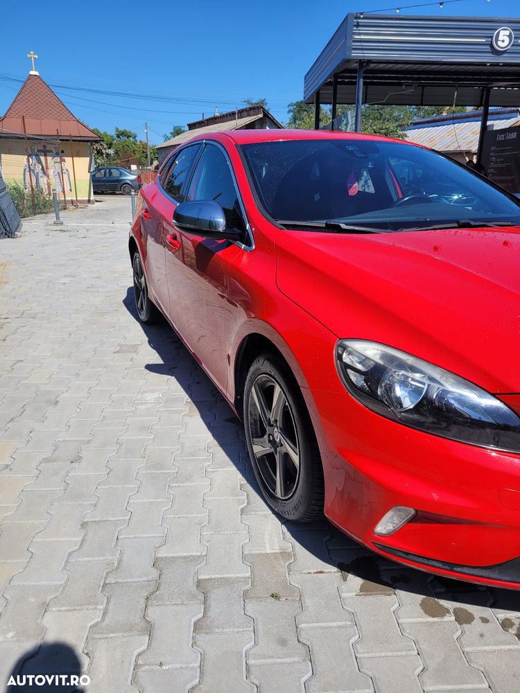 Volvo V40 D4 VEA R-Design - 3
