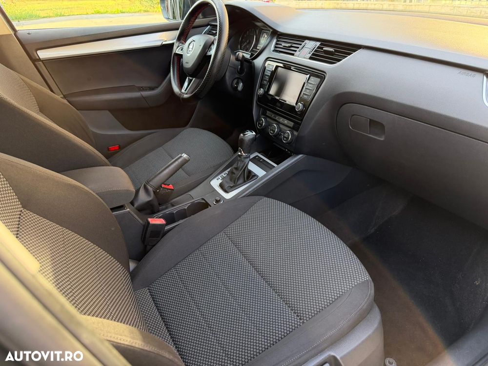 Skoda Octavia 2.0 TDI ELEGANCE DSG - 7