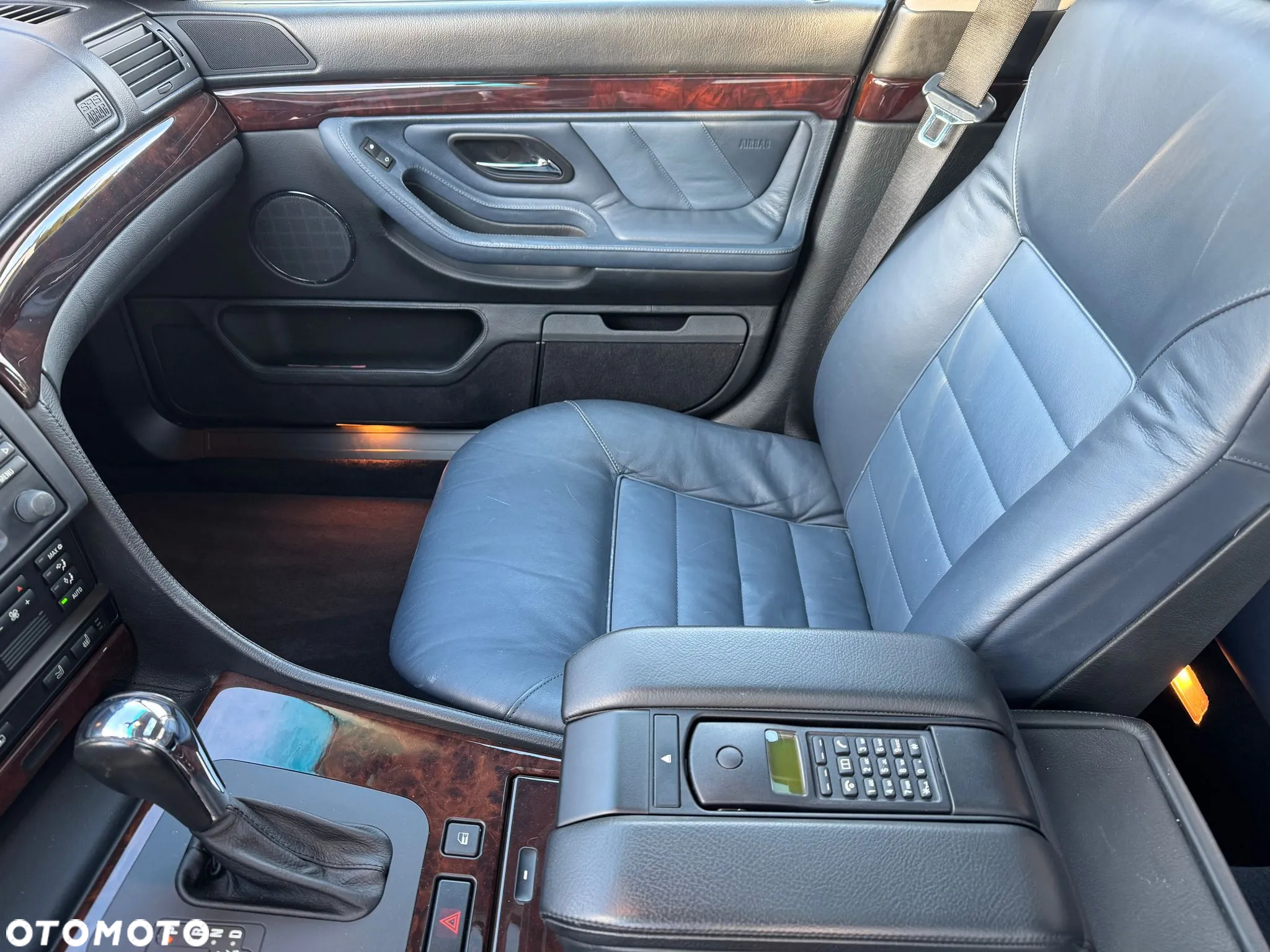 BMW Seria 7 750i - 27