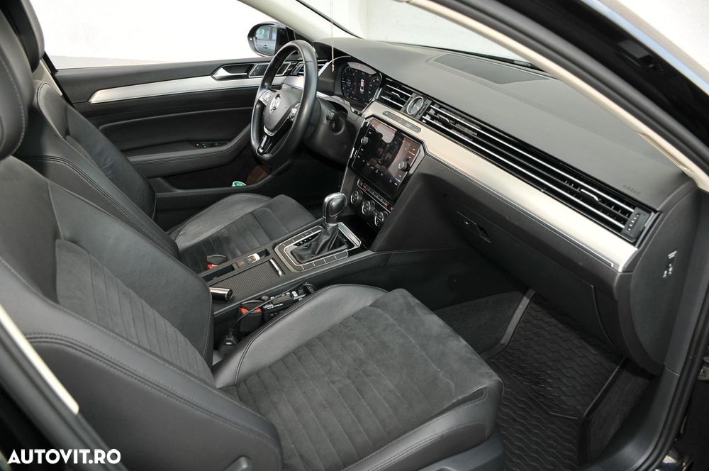 Volkswagen Passat Variant 2.0 TDI DSG R Executive - 10