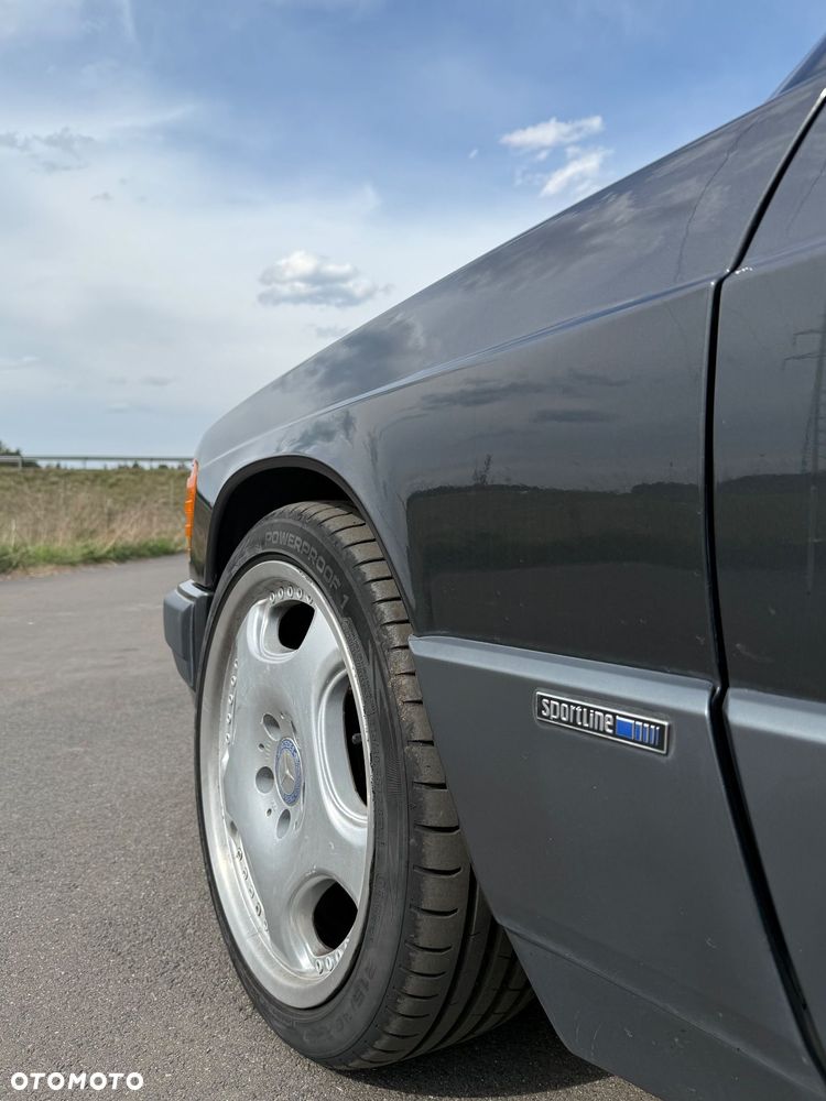 Mercedes-Benz W201 (190) - 17