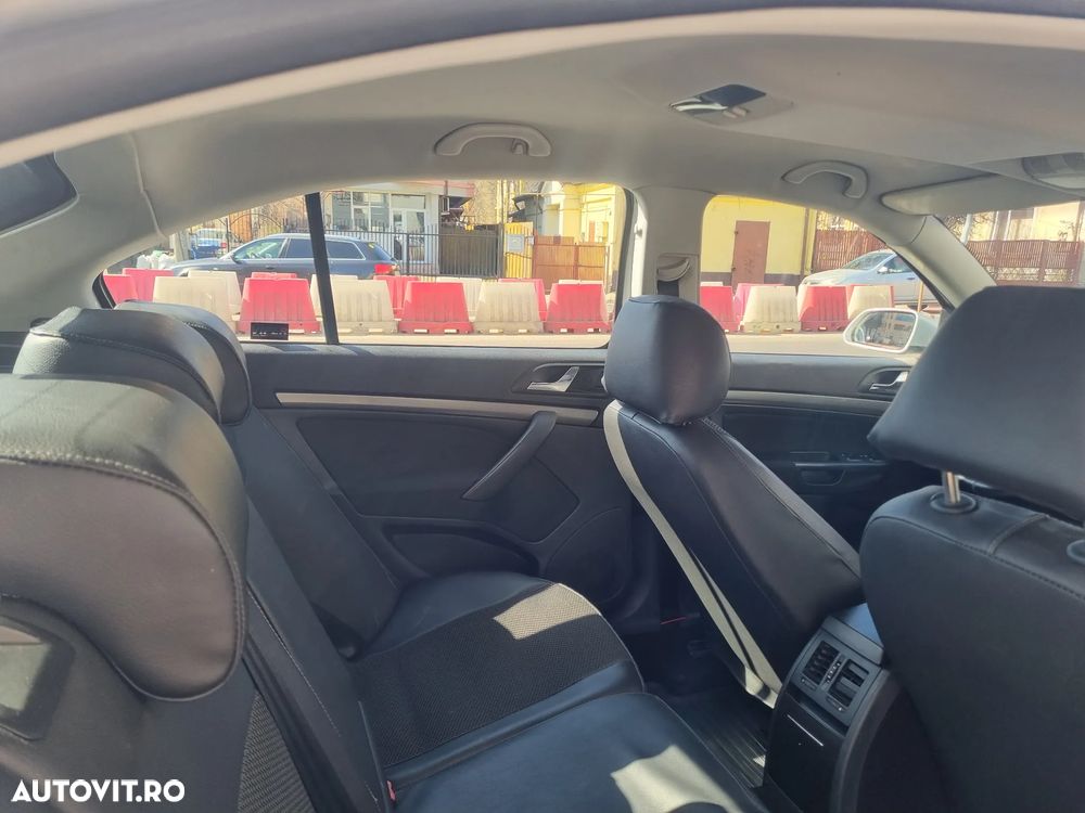 Skoda Octavia 1.6 Elegance - 6