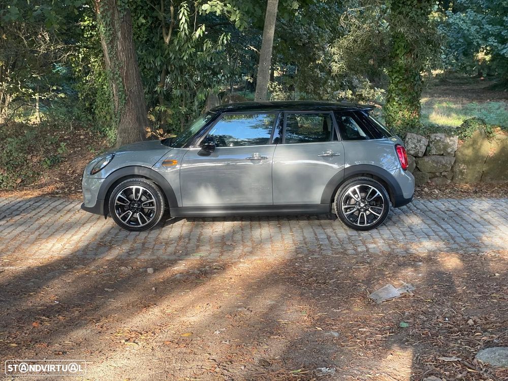 MINI 5 Portas Cooper D Aut. - 29