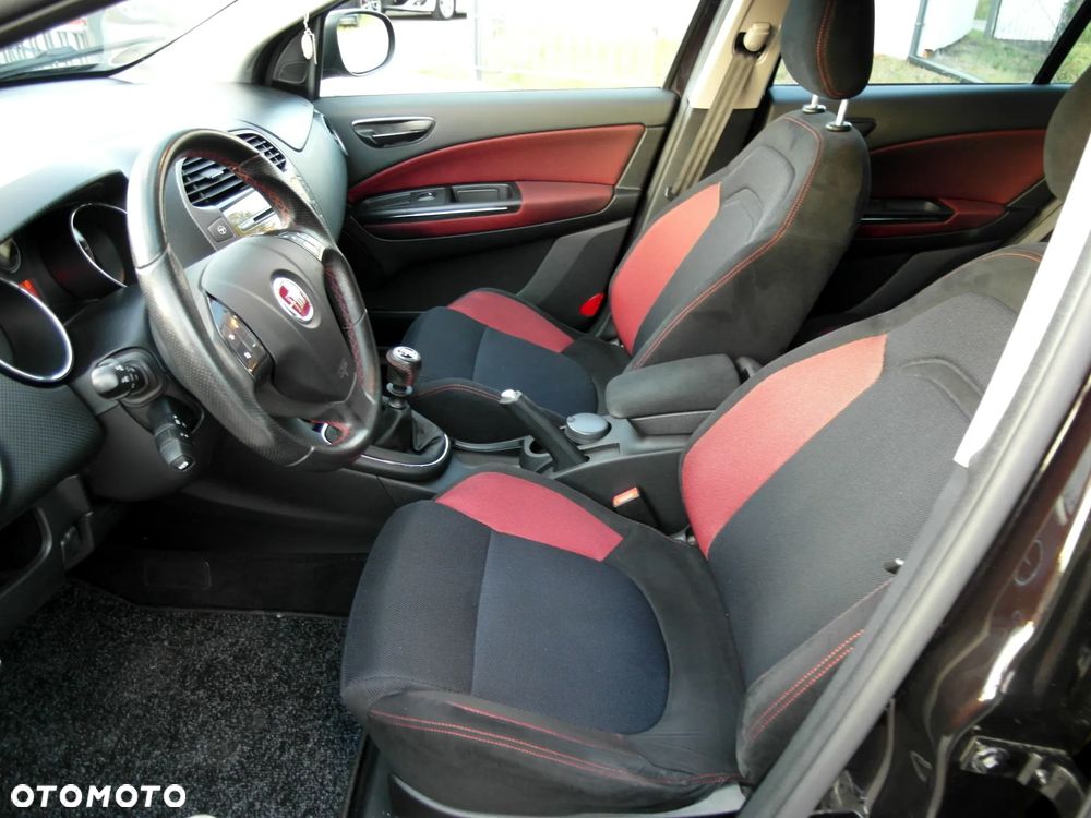 Fiat Bravo 1.4 T-JET 16V Speed - 32