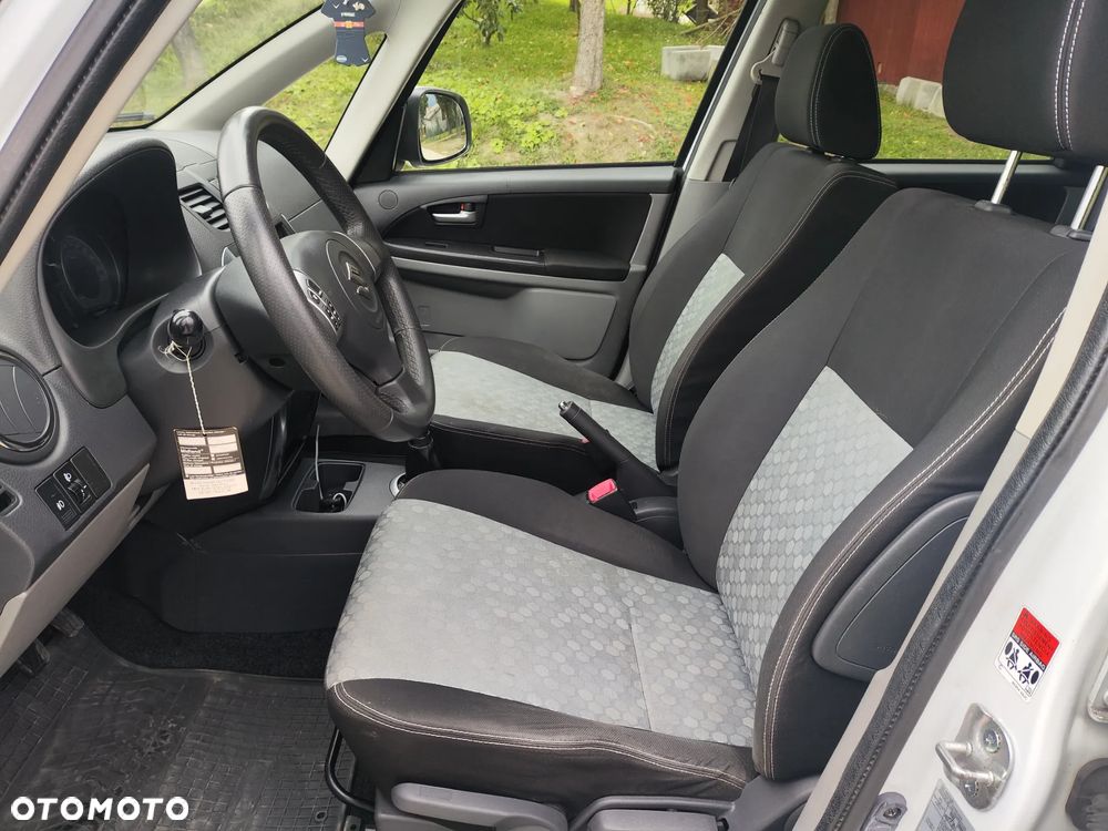 Suzuki SX4 1.6 Premium 4WD - 13