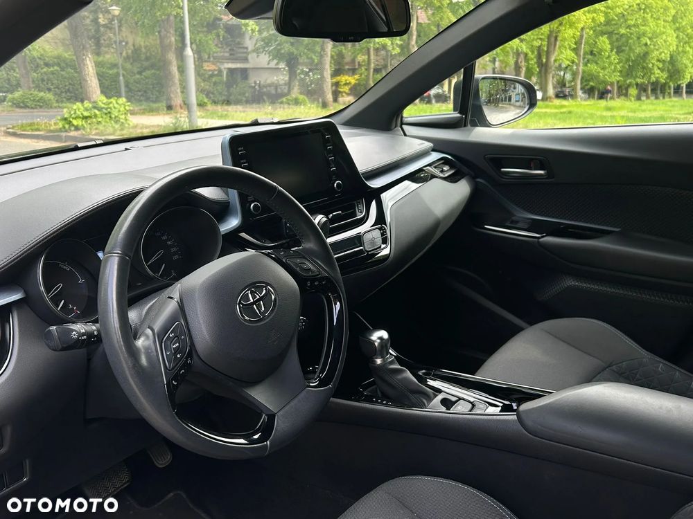 Toyota C-HR - 10