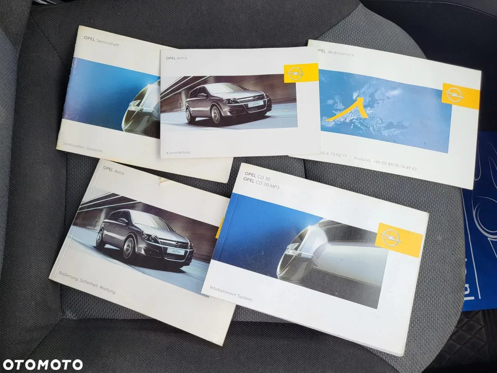 Opel Astra GTC 1.6 - 20