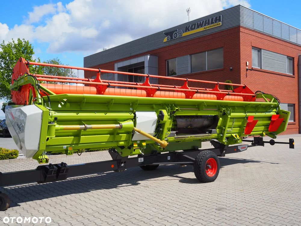 Claas Lexion 750 + V770 - 12