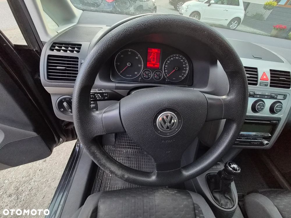 Volkswagen Touran 1.9 TDI DPF Conceptline - 9