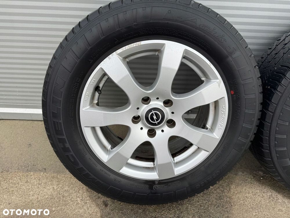 Trafic III Vivaro B1,6 DCI alufelgi z oponami 215/65/16C 4szt - 2