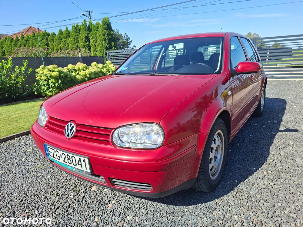 Volkswagen Golf - 2