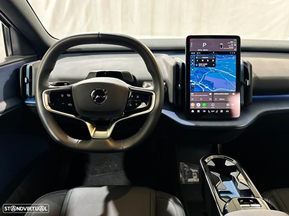 Volvo EX30 Single Motor Extended Range RWD Plus - 22