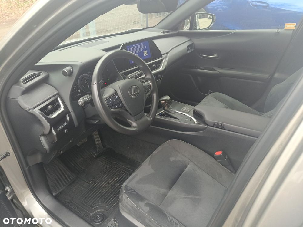 Lexus UX 250h GPF Business 2WD - 15