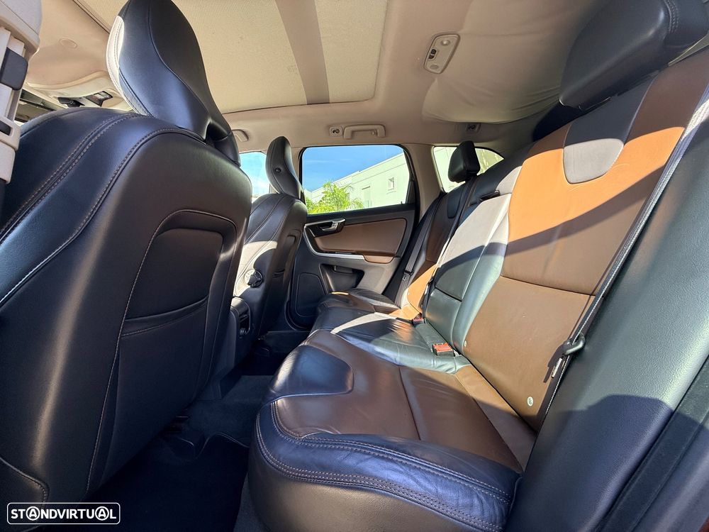 Volvo XC 60 2.0 D4 Summum Geartronic - 13