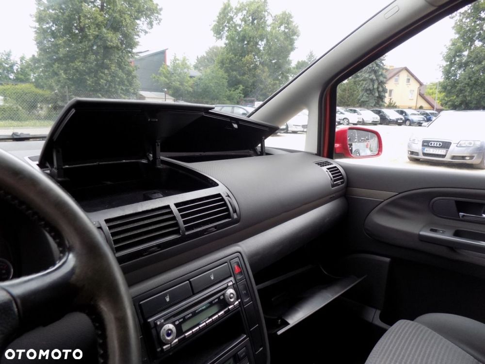 Volkswagen Sharan - 13