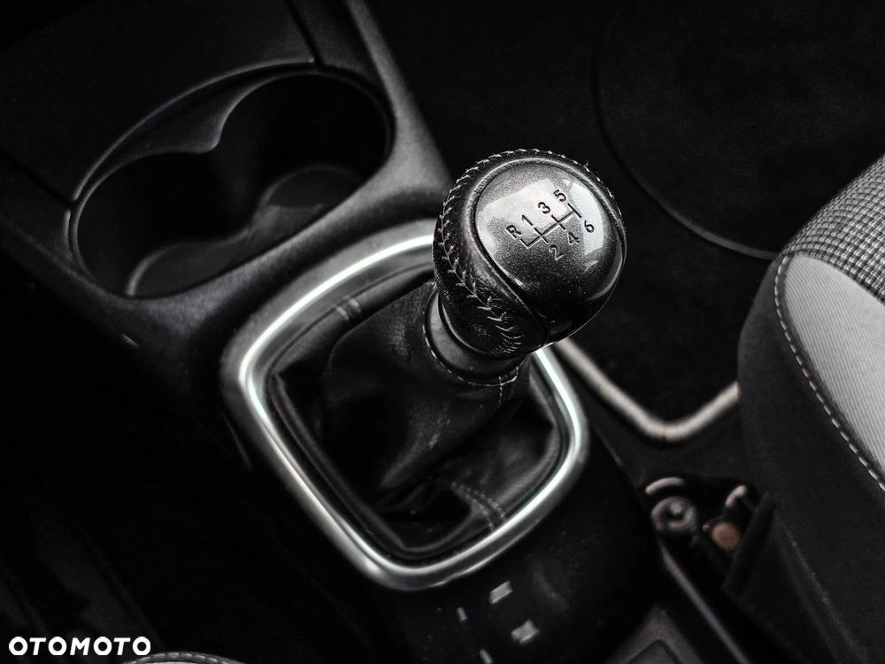 Toyota Yaris 1.5 Active - 38