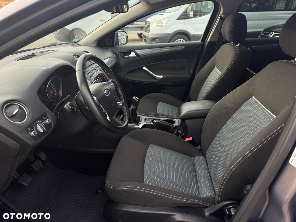 Ford Mondeo 1.6 Titanium - 8