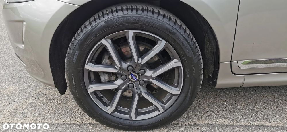 Volvo XC 60 T5 AWD Momentum - 8