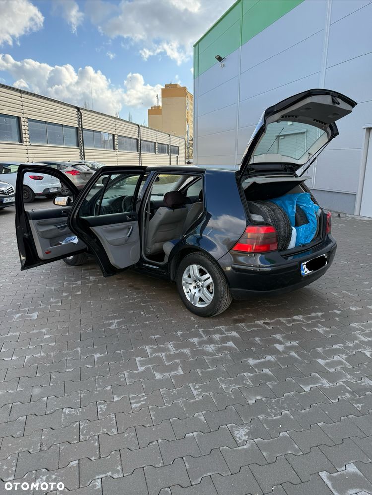 Volkswagen Golf 1.6 Highline - 17