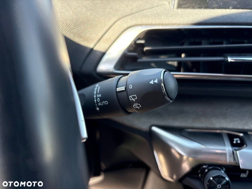 Peugeot 3008 - 15
