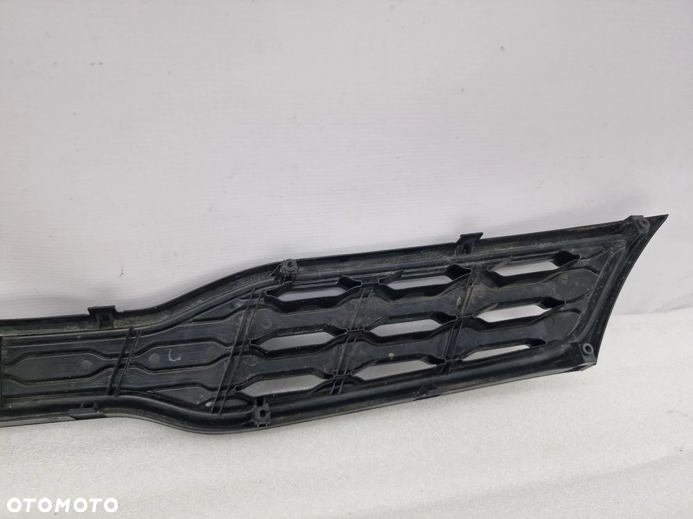 KIA RIO 3 III 11- ATRAPA / GRILL / KRATKA ŚRODKOWA ZDERZAKA PRZEDNIEGO PRZÓD , NR 86351-1W200 , NR AUKCJI KR127 - 8