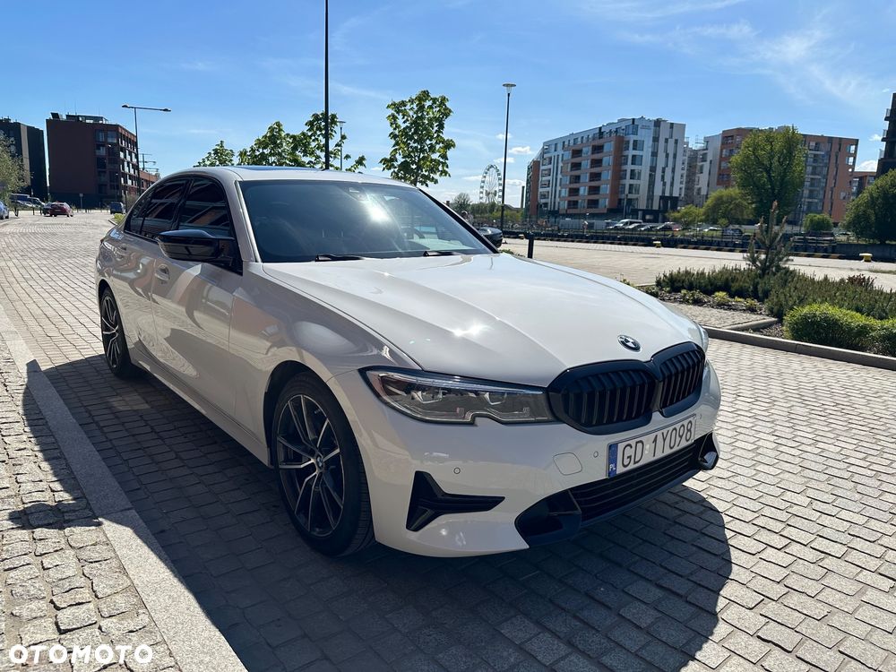 BMW Seria 3 330i Sport Line - 4