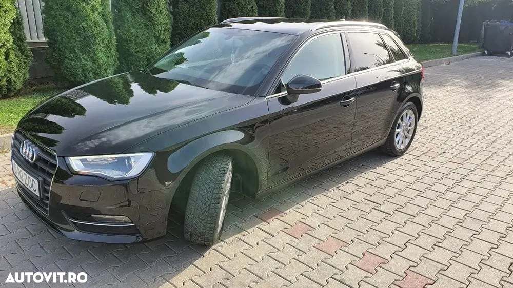Audi A3 2.0 TDI Sportback (clean diesel) S tronic Attraction - 5