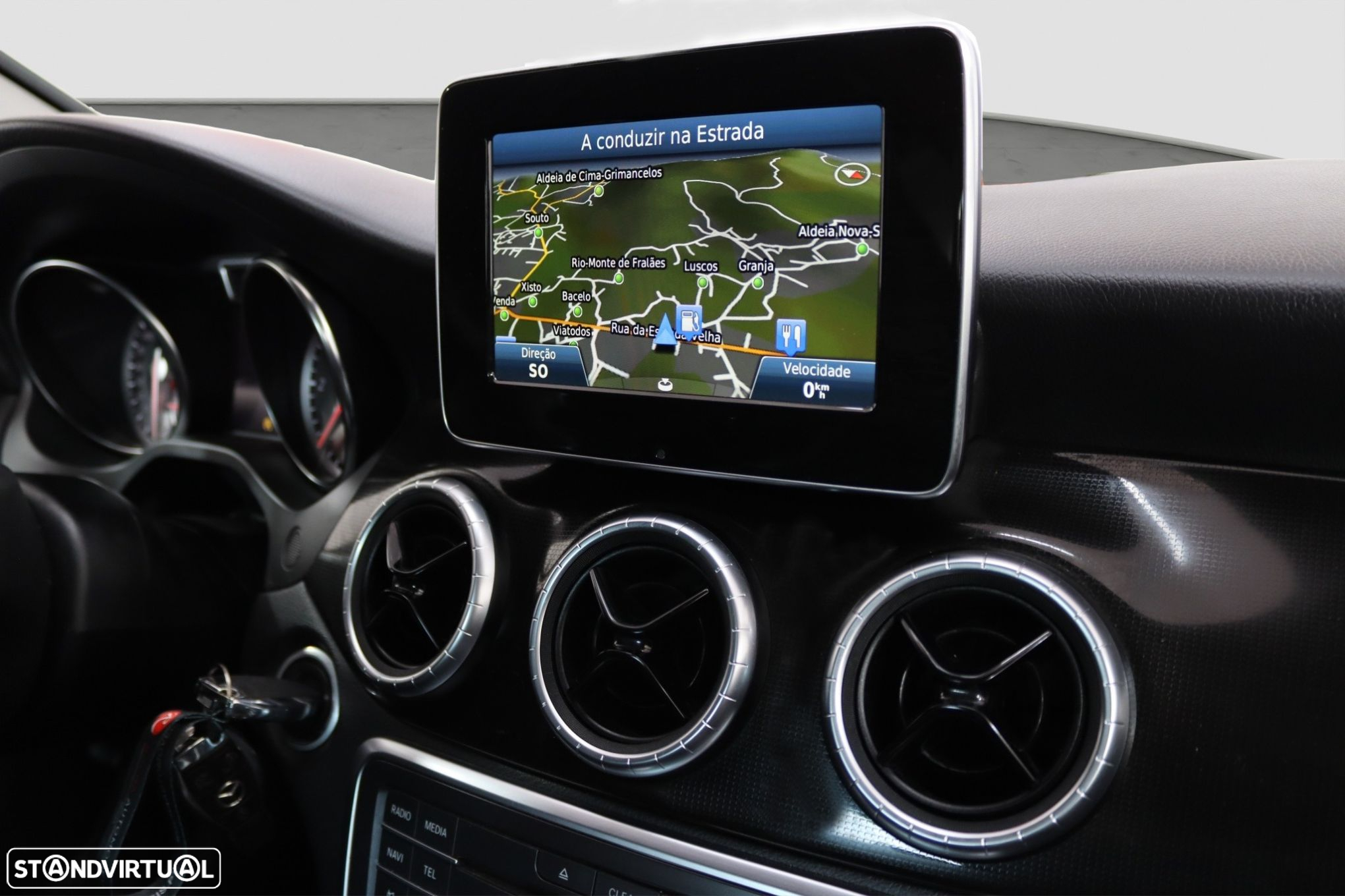 Mercedes-Benz CLA 180 - 6