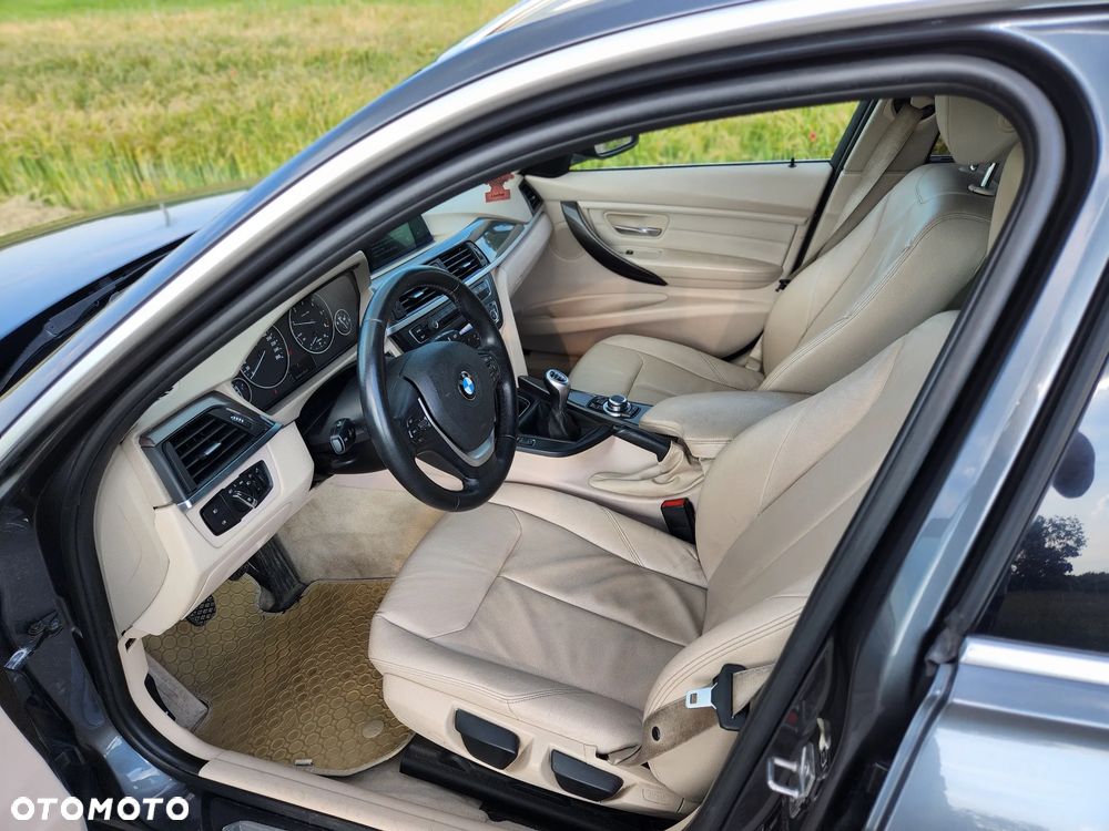 BMW Seria 3 320d xDrive - 10