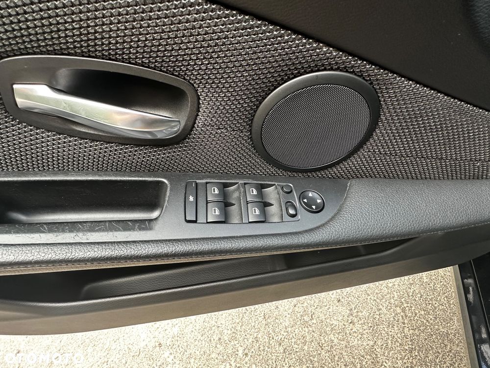 BMW Seria 5 525d Touring Edition Exclusive - 17