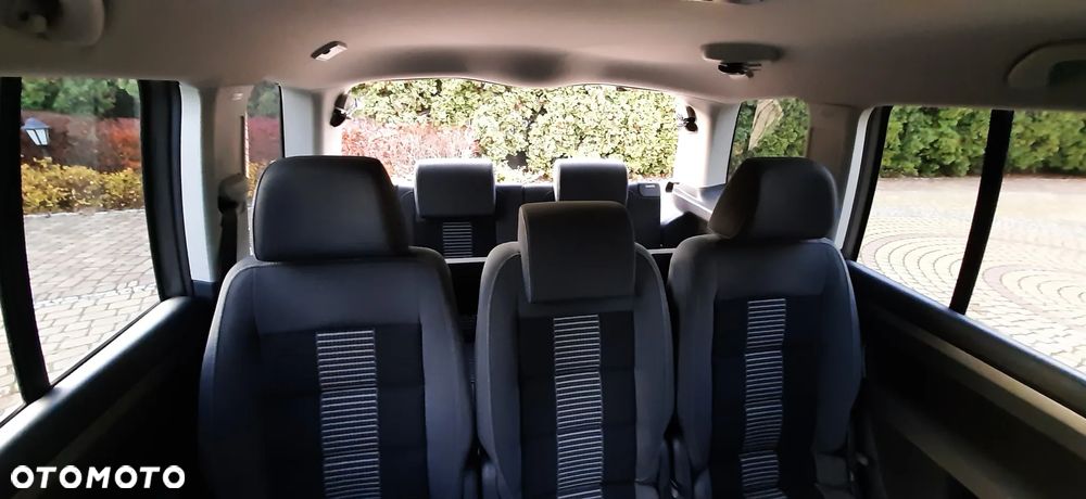 Volkswagen Touran - 25