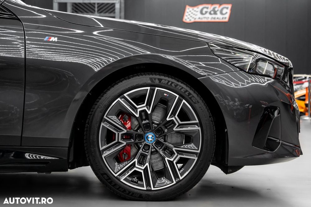 BMW Seria 5 550e xDrive Aut. - 7
