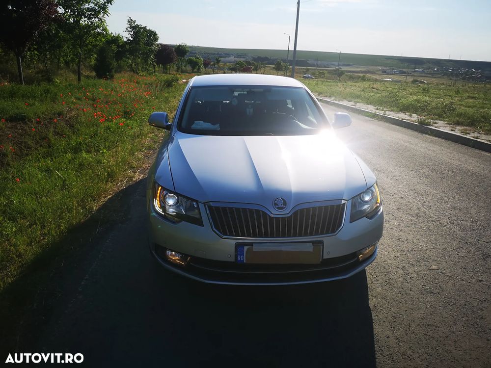 Skoda Superb 2.0 TDI Ambition - 2