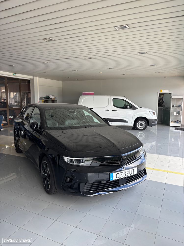 Opel Astra Sports Tourer - 2