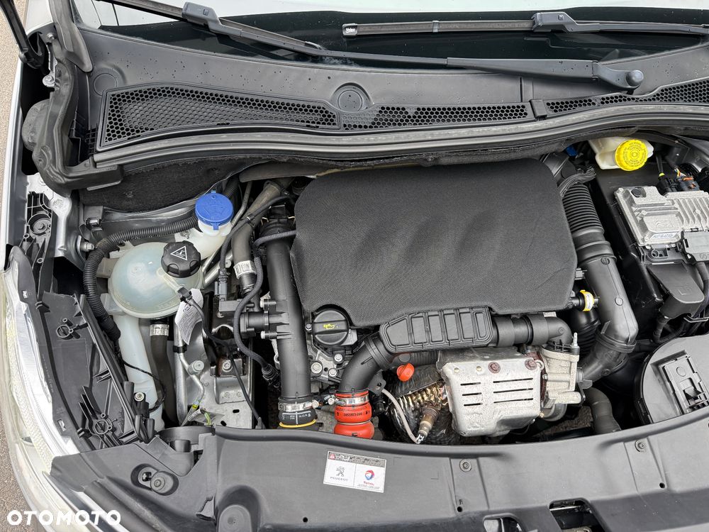 Peugeot 2008 1.2 Pure Tech GPF Allure S&S - 26