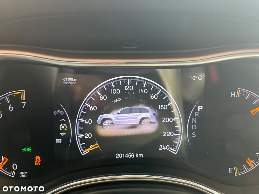 Jeep Grand Cherokee - 23