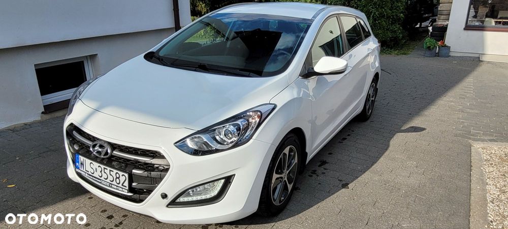 Hyundai i30 blue 1.6 GDI Passion - 1
