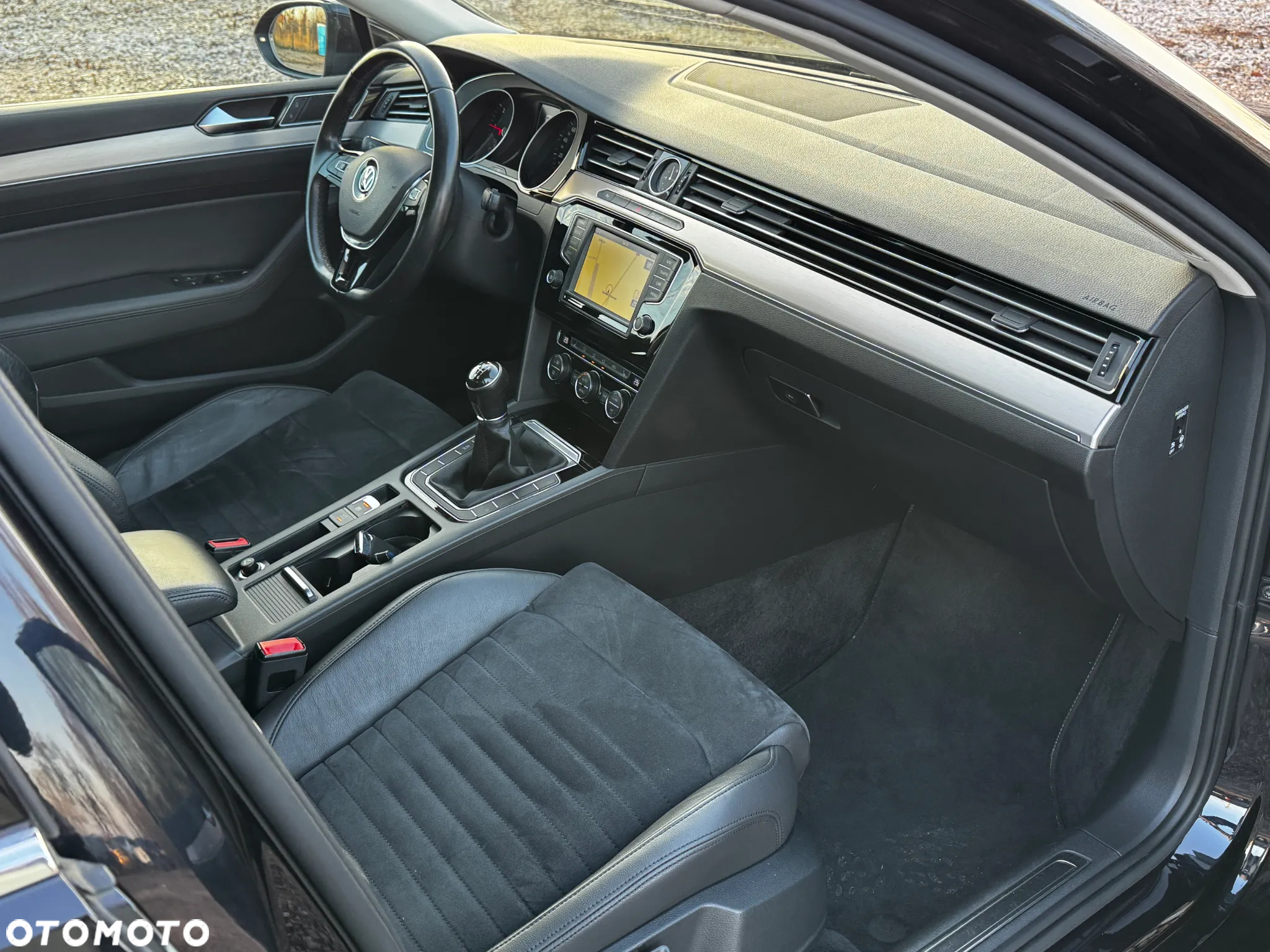 Volkswagen Passat 2.0 TDI BMT Highline - 13