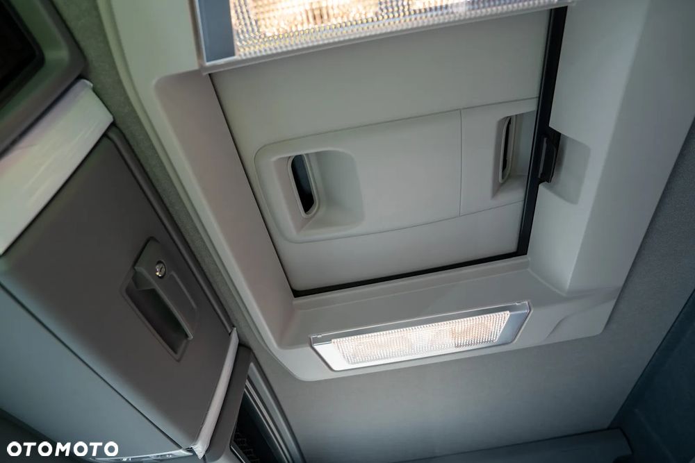 Renault C 480 6X2 - 25